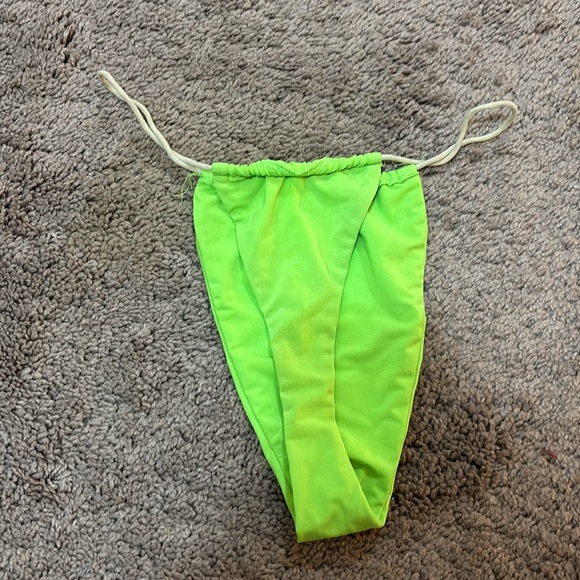 ๐โ๐ฉ Micro Thong Bikini ๐โ๐ฉ - Picture 4 of 4